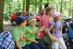 Zajíčci adoptovali prasátko v děčínské ZOO - 25. 5. 2012